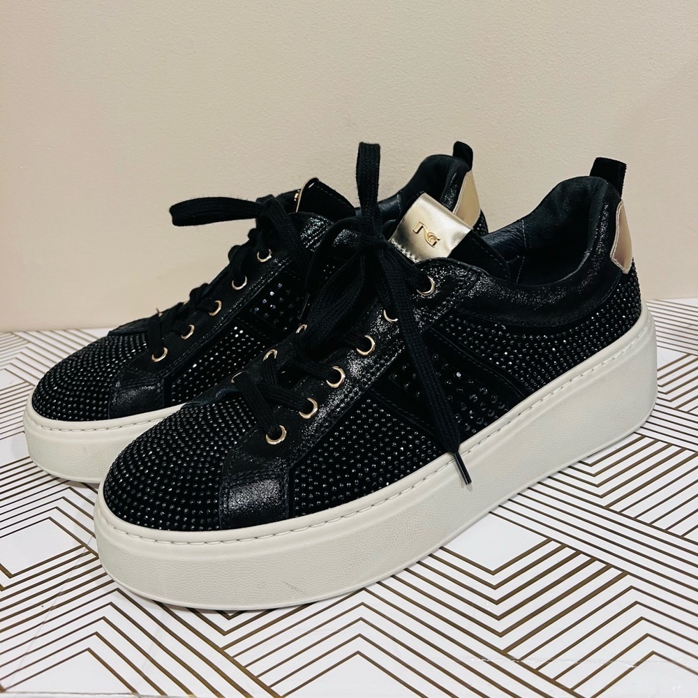 🔥 NERO GIARDINI - BLACK LACE UP LEISURE SHOE🔥